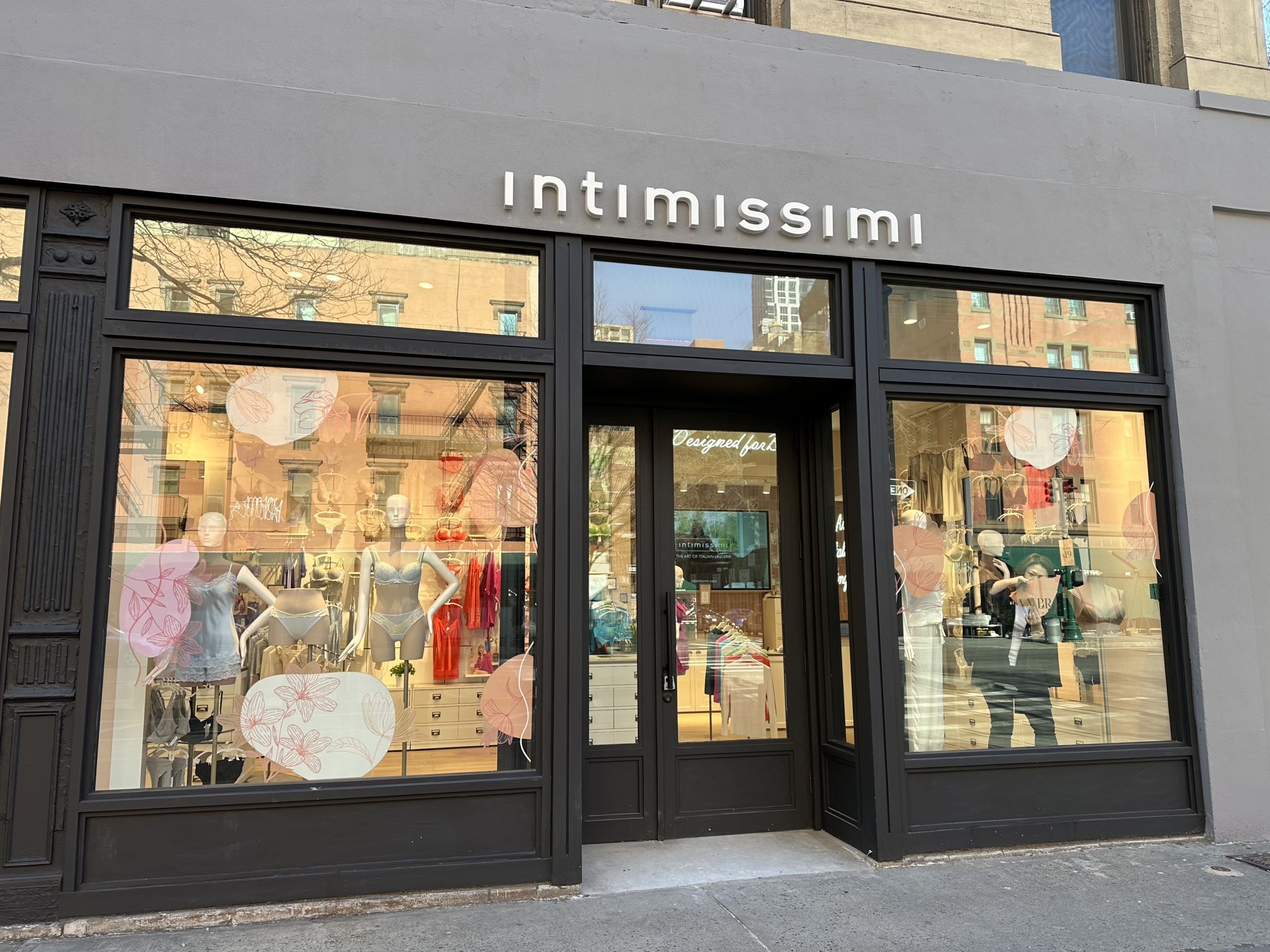 Iconic lingerie brand with 57 stores and Next concessions 'to close'  flagship location
